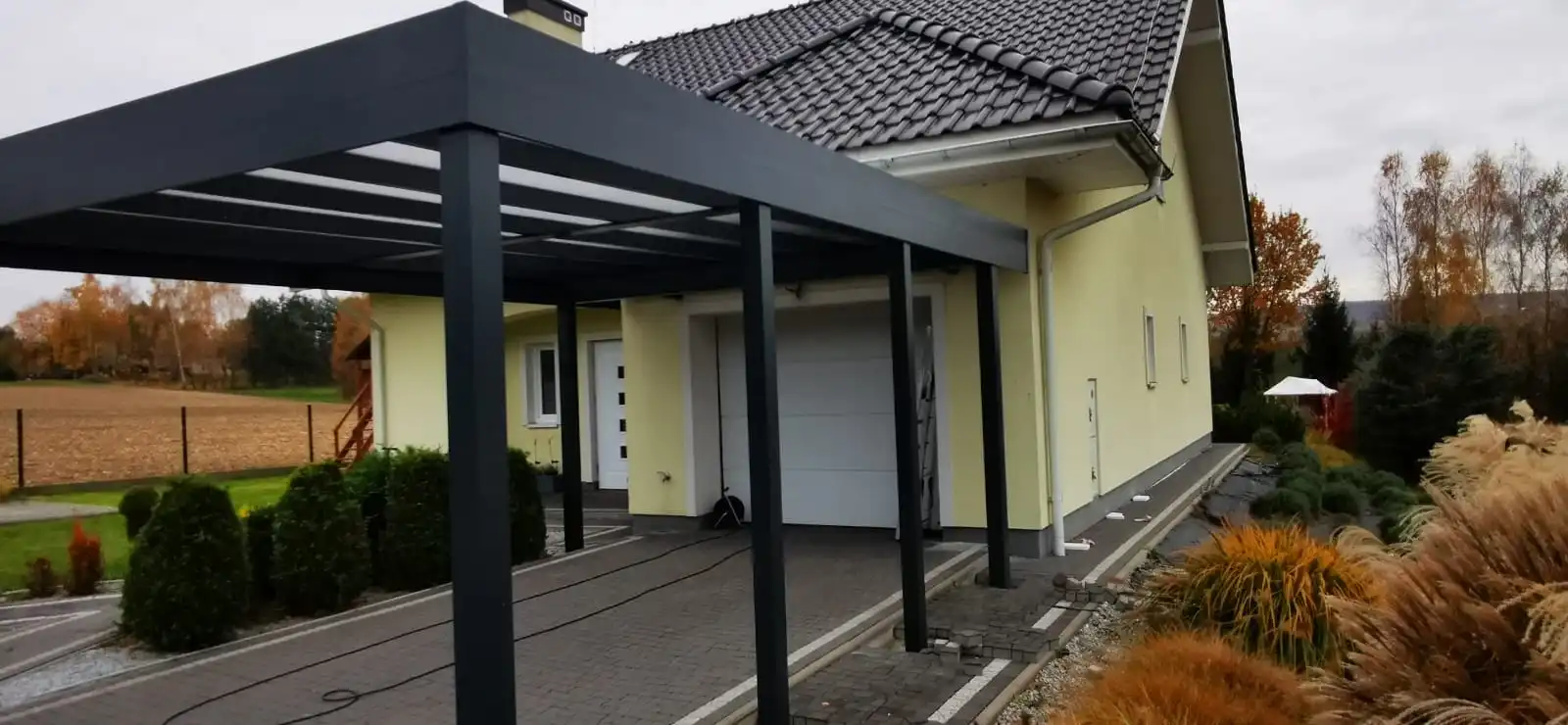 Realizacja Euro Fences: Carport – Tyczyny 10.2025 - Tyczyny (zdjęcie 3)