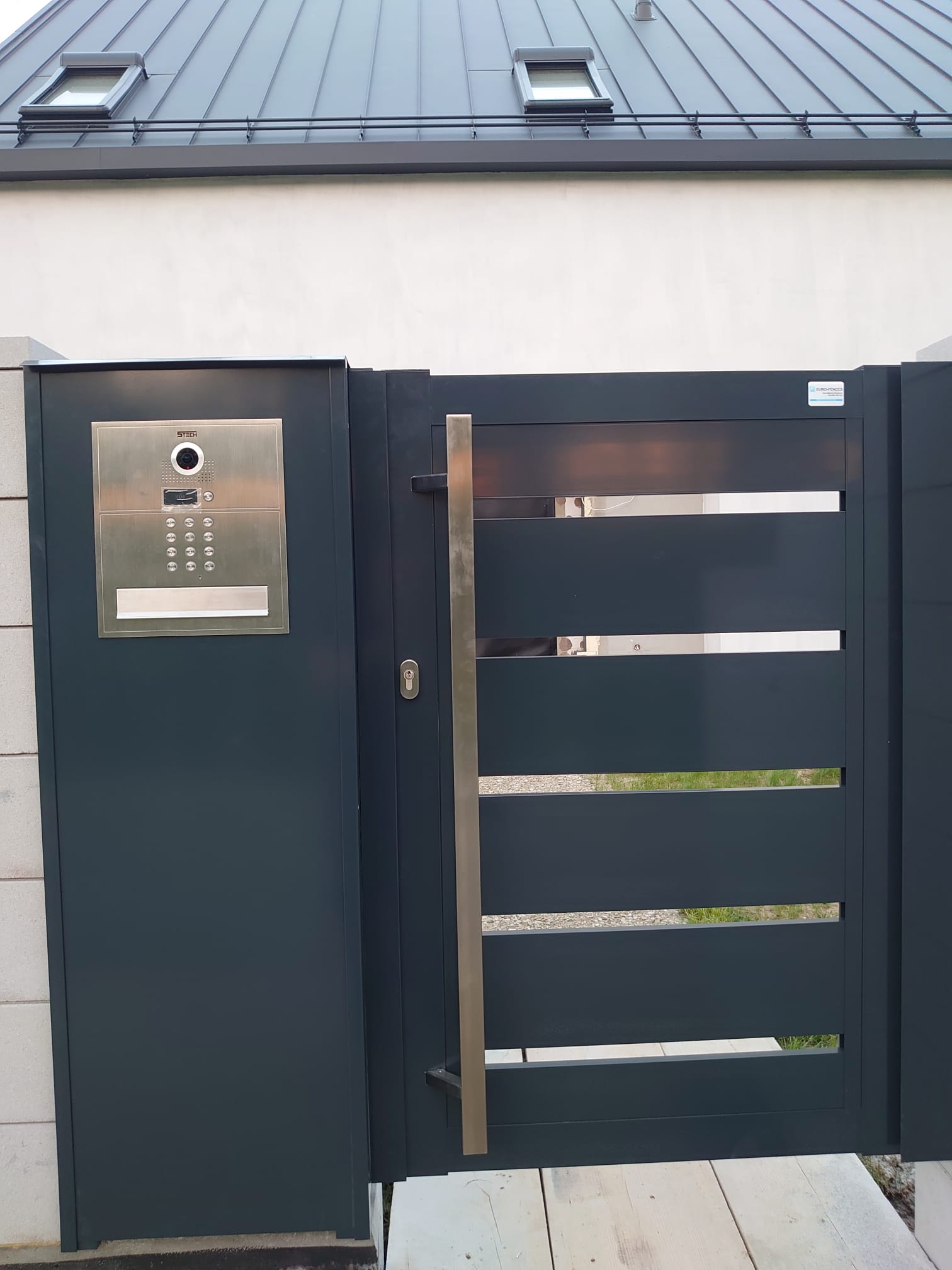 Słupek multimedialny 2023 (2)