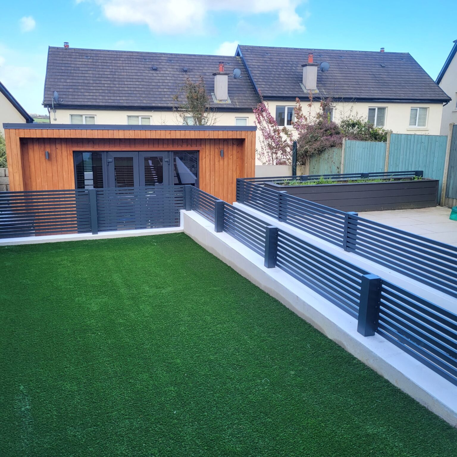 euro-fences-ogrodzenia-aluminiowe-model-line-realizacja-irlandia