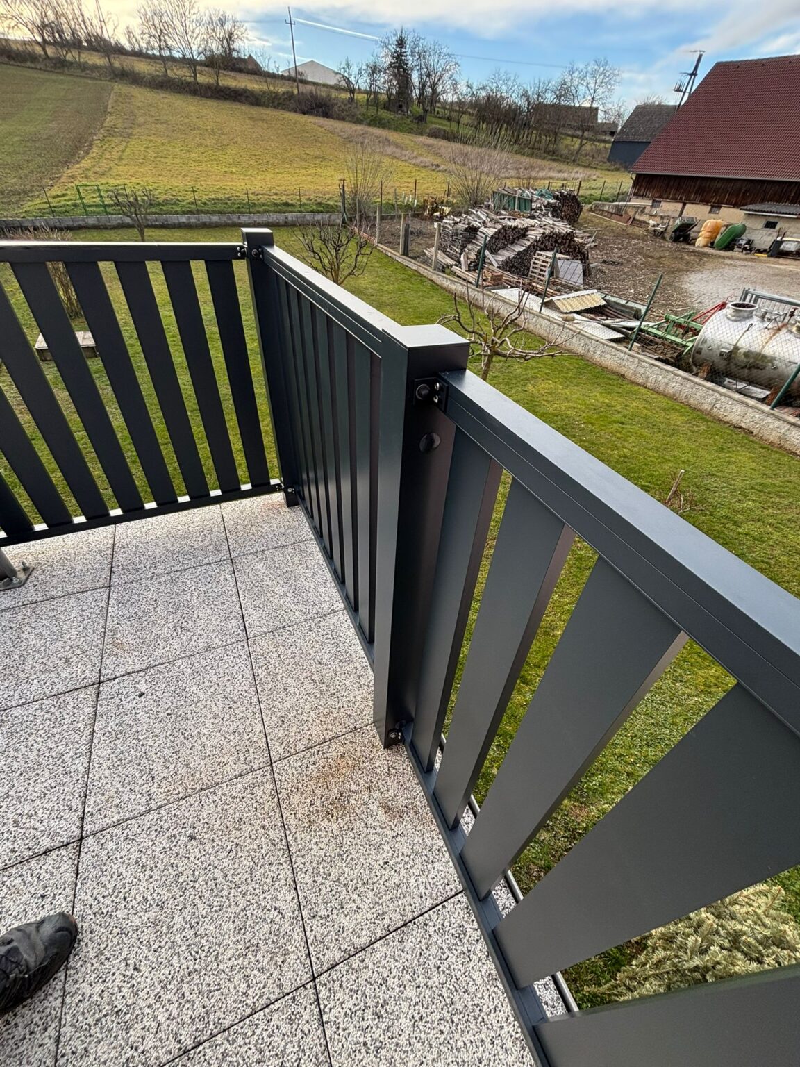 balustrada-pionowa-aluminium-model-nu