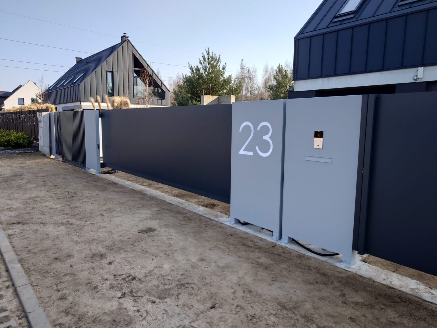 ogrodzenie-aluminiowe-pelna-blacha-dwustronna-comb-standard-euro-fences-lodz