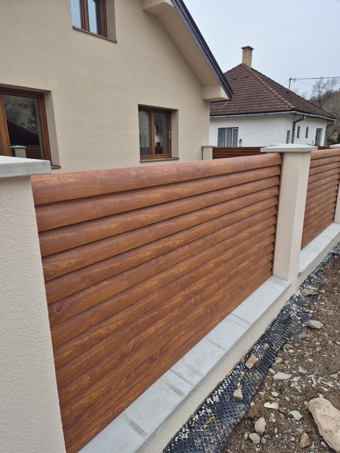 przeslo-aluminiowe-termodruk-model-oval-ogrodzenia-aluminiowe-euro-fences-slowacja